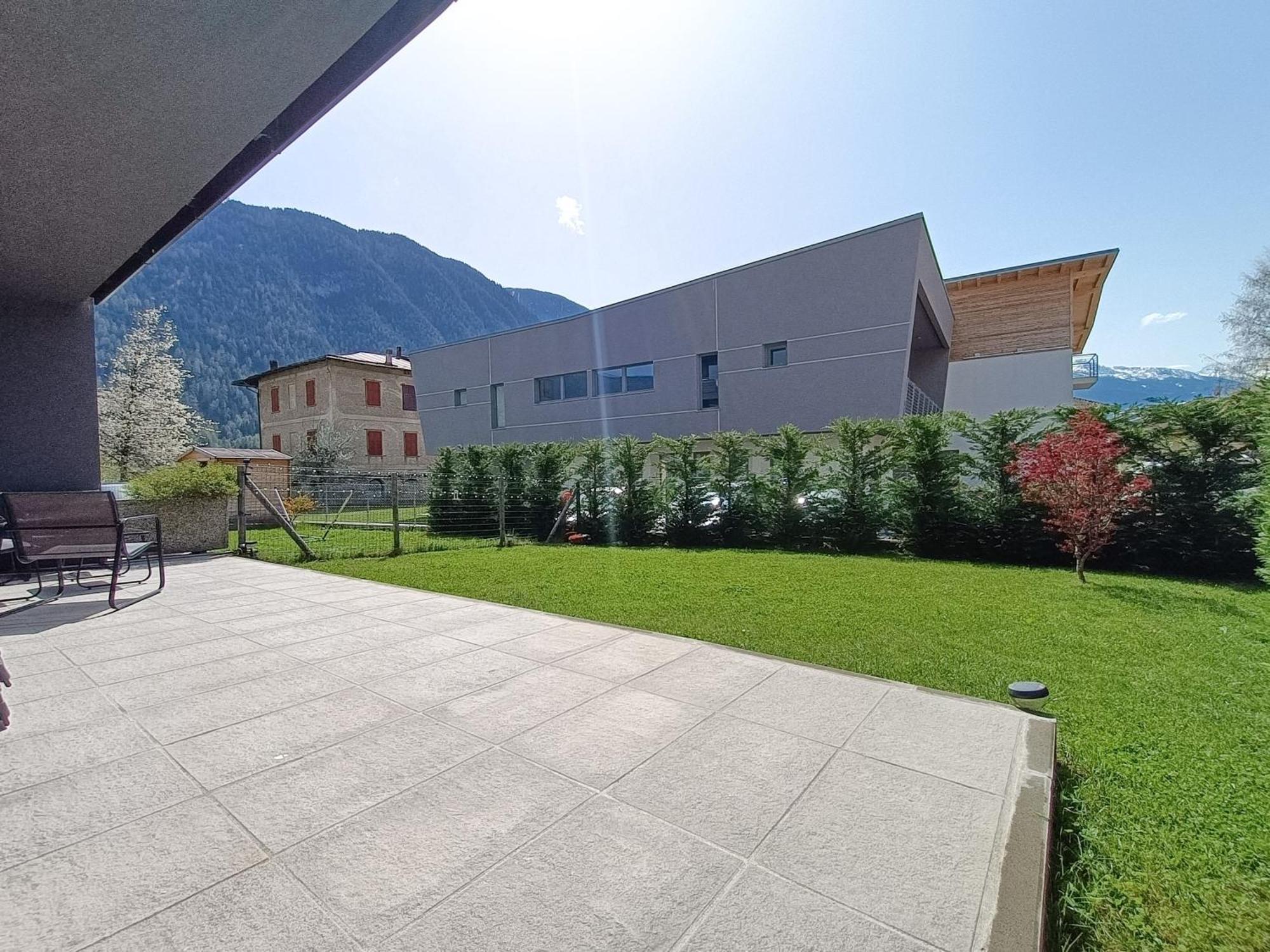 Suite Svaizer Con Giardino Privato Malè Eksteriør bilde